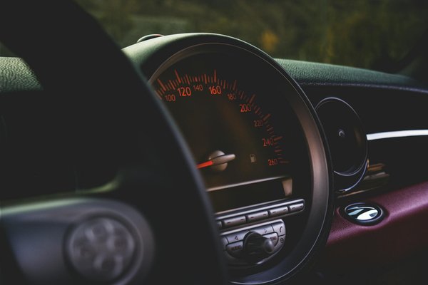 Comment contester efficacement votre assurance auto et son prix